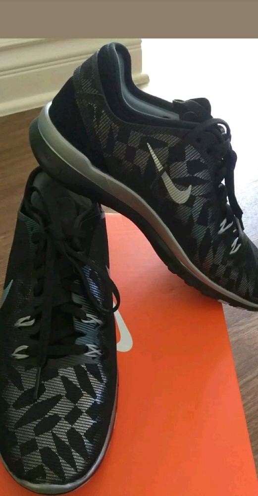 Nike trifit 5 size 7